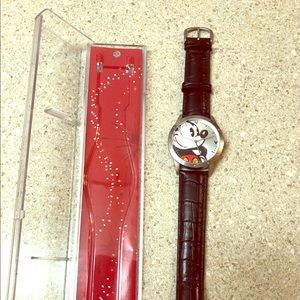 Disneyland Mickey Mouse Genuine Leather Watch